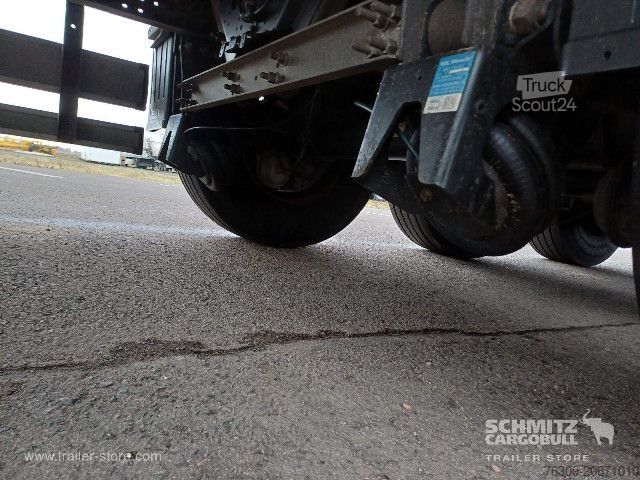 Auflieger mit Pritsche & Plane Schmitz Cargobull Curtainsider Standard Getränke