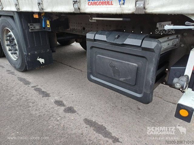 Auflieger mit Pritsche & Plane Schmitz Cargobull Curtainsider Standard Getränke