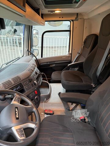 кран, установленный на грузовике DAF CF410