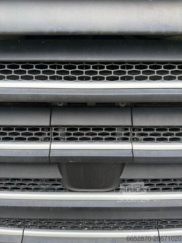 кран, установленный на грузовике DAF CF410