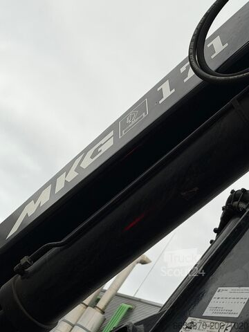 кран, установленный на грузовике DAF CF410