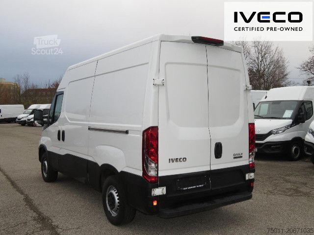 Фургон з високим дахом IVECO Daily 35S21A8V/P Automatik, Navi, HA Luft,LED