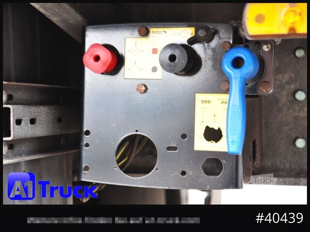 Auflieger mit Pritsche & Plane SCHMITZ Tautliner, Code XL, Bahn, verzinkt