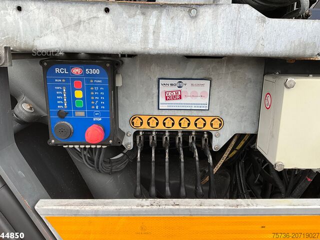 Hook arm system Iveco Trakker AD380T41W 8x6 Euro 6 HMF 19 Tonmeter Z-...