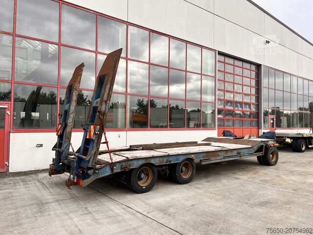 Lavtloader trailer Müller Mitteltal T3 3 Achs Tieflader mit ABS