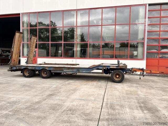 Lavtloader trailer Müller Mitteltal T3 3 Achs Tieflader mit ABS