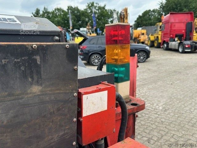 Bestelwagen  Unic 506-5, Minikran, 5.000kg Traglast, 15.71m