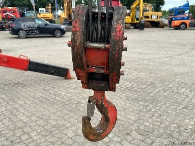 Bestelwagen  Unic 506-5, Minikran, 5.000kg Traglast, 15.71m