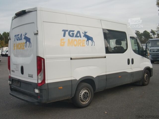 Fourgon tôlé Iveco Daily 35 S 16 A8 V Doka