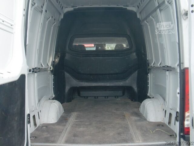 Fourgon tôlé Iveco Daily 35 S 16 A8 V Doka