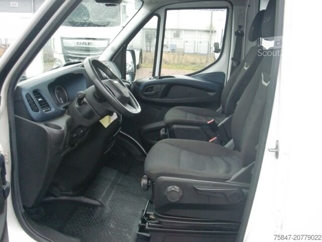 Dubă cu caroserie tip cutie Iveco Daily 35 S 16 A8 V Doka