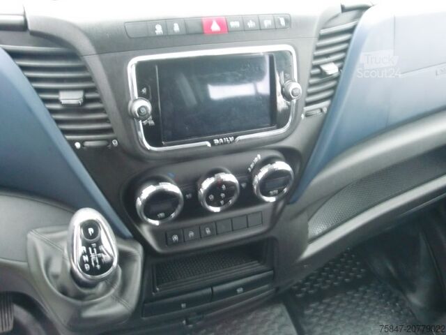 Dubă cu caroserie tip cutie Iveco Daily 35 S 16 A8 V Doka