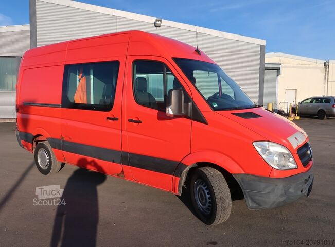 Ploščati dostavnik Mercedes-Benz 213 CDI