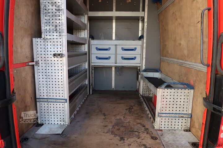 Ploščati dostavnik Mercedes-Benz 213 CDI