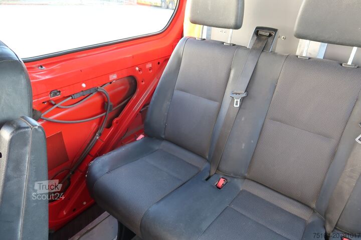 Ploščati dostavnik Mercedes-Benz 213 CDI