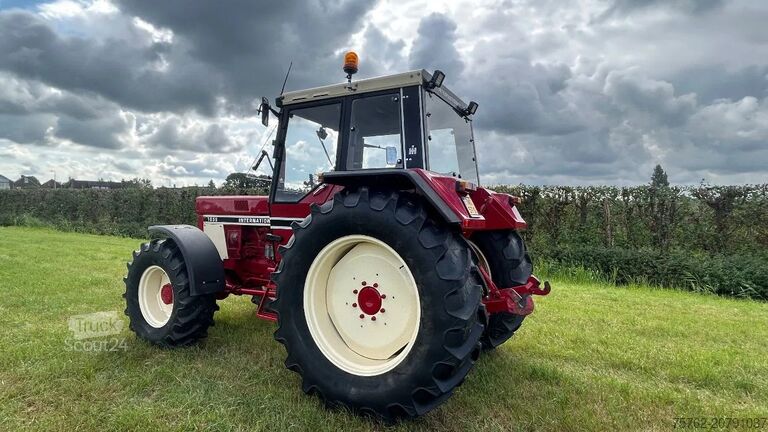 Traktorius International 1055 Concourstaat | comfort 2000 | new condition