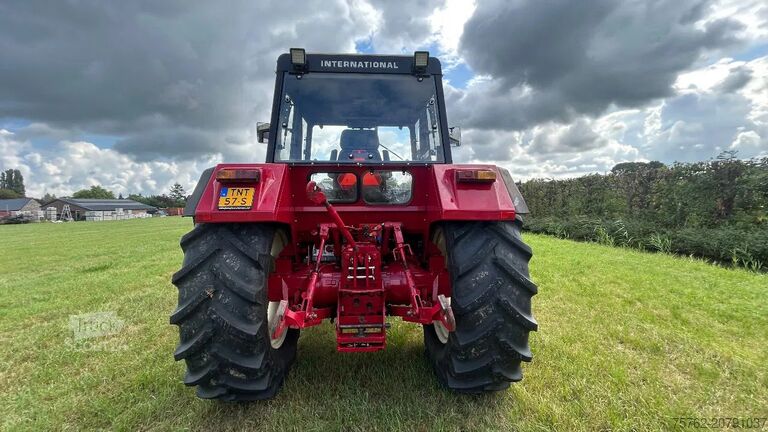 Traktorius International 1055 Concourstaat | comfort 2000 | new condition