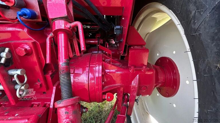 Traktorius International 1055 Concourstaat | comfort 2000 | new condition