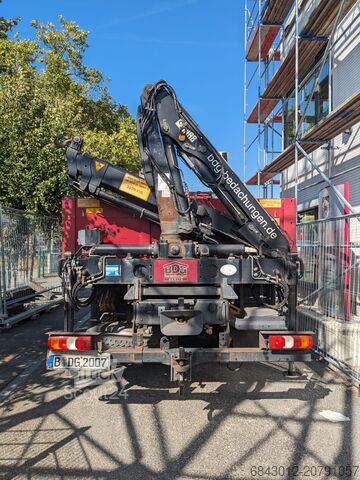 Tovornjak s kesonom in dvigalom Mercedes-Benz Atego 1323