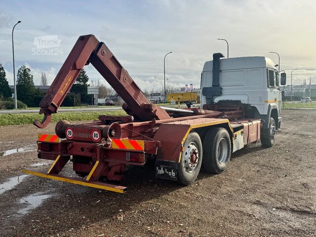 Haakarmsysteem Iveco Turbostar 190.48 V8 6x2