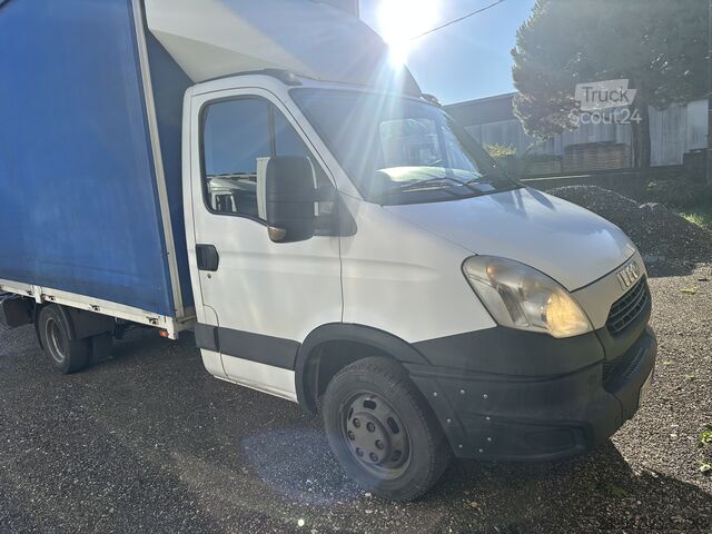 Furgone centinato IVECO Daily 35 C 17
