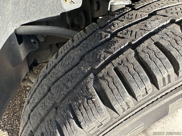 Furgone centinato IVECO Daily 35 C 17