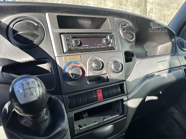 Furgone centinato IVECO Daily 35 C 17