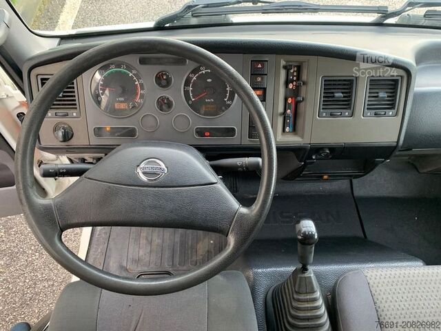 Furgone Nissan Atleon 35 Furgone 5 mt. Km 140.000