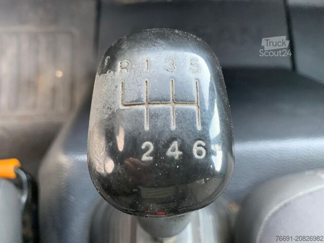 Furgone Nissan Atleon 35 Furgone 5 mt. Km 140.000