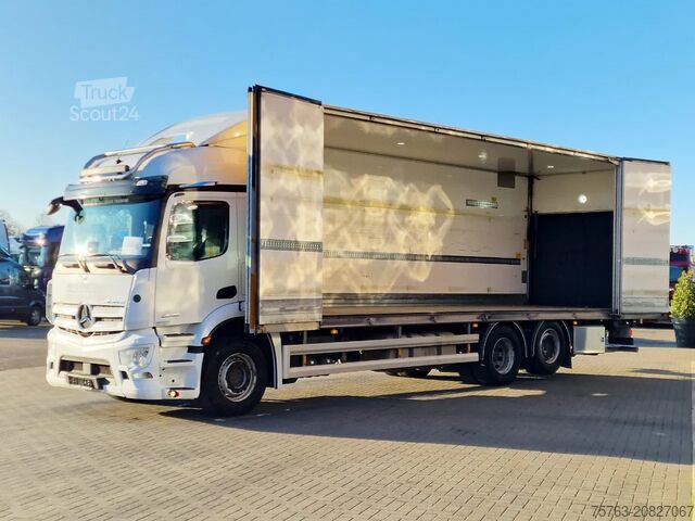 Valigia Mercedes-Benz Actros 2546 6x2 Streamspace - Box with sidedoor...