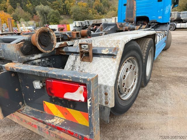 Autocamion cu cârlig pentru containere SCANIA G450 6X2 Lift/gelenkt Knick Opticruise Kupplung