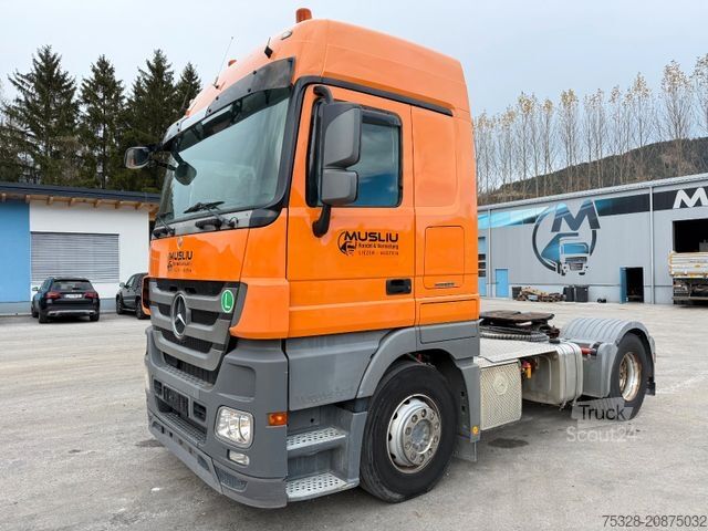 Standard SZM MERCEDES-BENZ Actros 1844 MP3 Megaspace Retarder