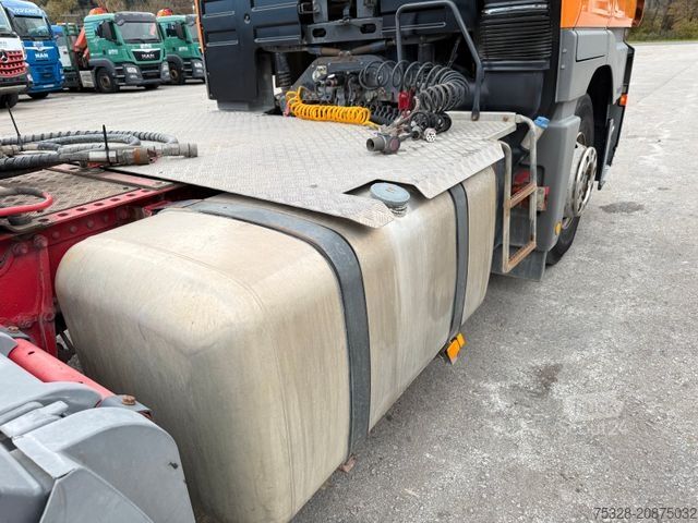 Standard SZM MERCEDES-BENZ Actros 1844 MP3 Megaspace Retarder