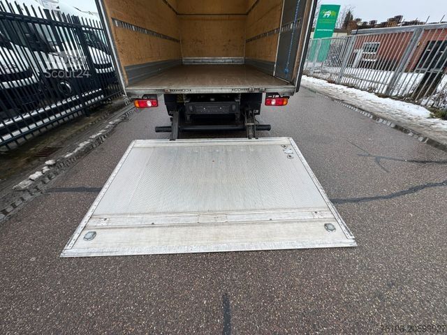 Furgoneta caja FUSO Canter 7C18 Koffer mit Ladebordwand *Klima*