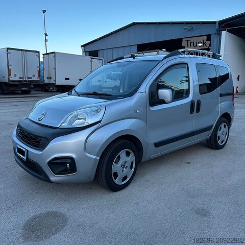 Van FIAT QUBO
