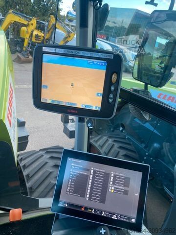 Tractor CLAAS Xerion 5000