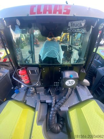 Tractor CLAAS Xerion 5000