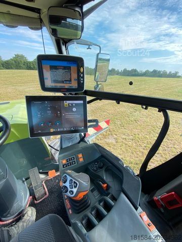 Tractor CLAAS Xerion 5000