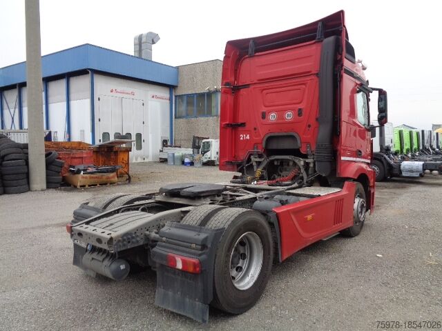 Standardtraktor Mercedes-Benz Actros 1843