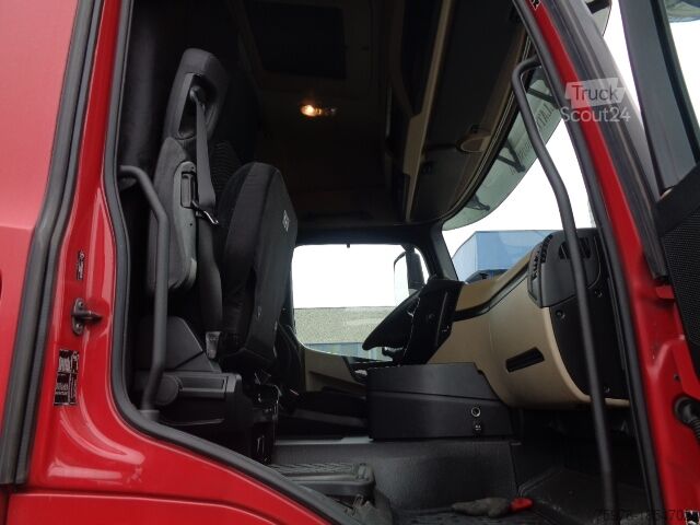 Standardtraktor Mercedes-Benz Actros 1843