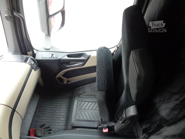 Standardtraktor Mercedes-Benz Actros 1843