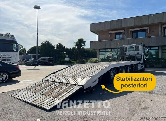 PLATFORM RÁMPÁVAL Iveco STRALIS 320S36 4 ASSI PIANALE CON RAMPE