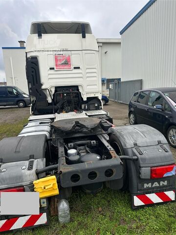 Nákladné vozidlo na nebezpečné materiály MAN TGX 18.440  Voll ADR 