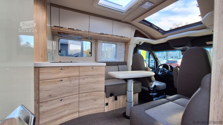 Halvintegrerad husbil EURA MOBIL Profila T 726 QF LUMINARY-S SONDERANGEBOT