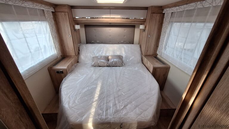 Halvintegrerad husbil EURA MOBIL Profila T 726 QF LUMINARY-S SONDERANGEBOT