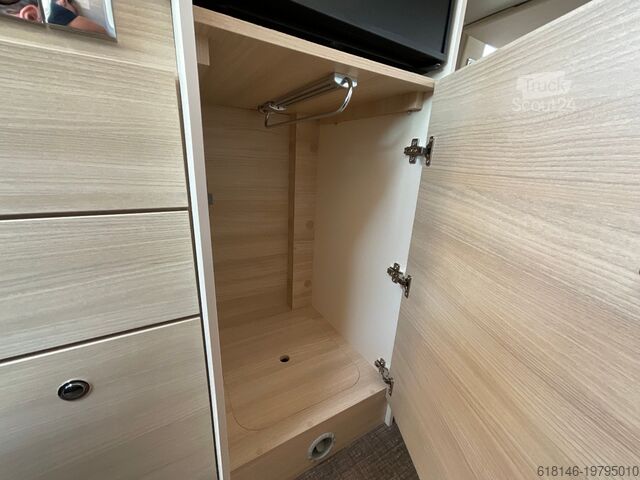 Furgoneta EURA MOBIL VAN 635 HB Solaranlage 120 W, Lithium Batterie