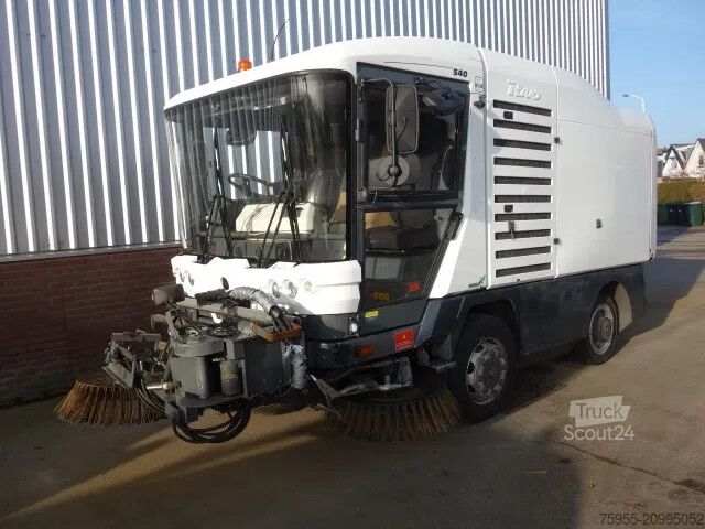 Balayeuse de voirie Ravo 540 EURO5