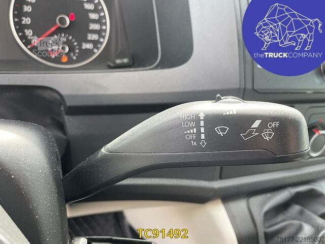 Пассажирский транспорт VW Transporter L1H1 5-PLACES