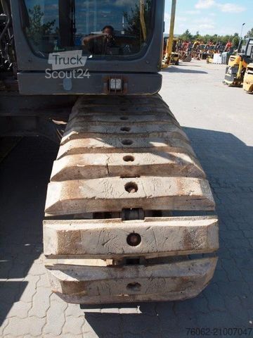 Excavatrice à chaînes VOLVO EC140 CLM