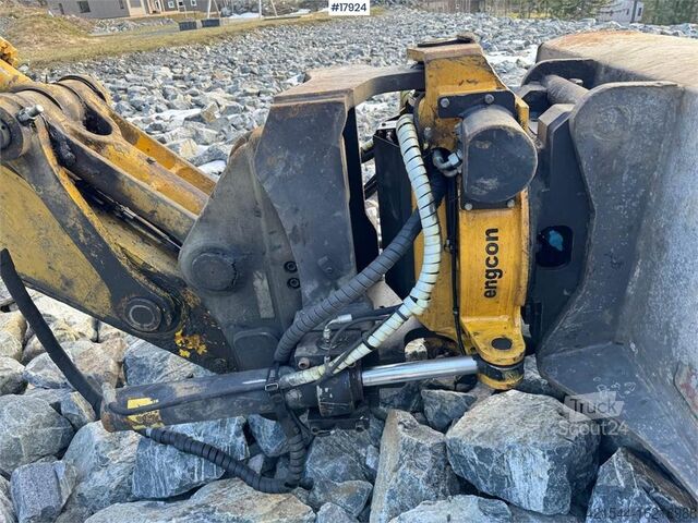 ⇒ Komatsu PC240LC-10 crawler excavator w/ sanding bucket